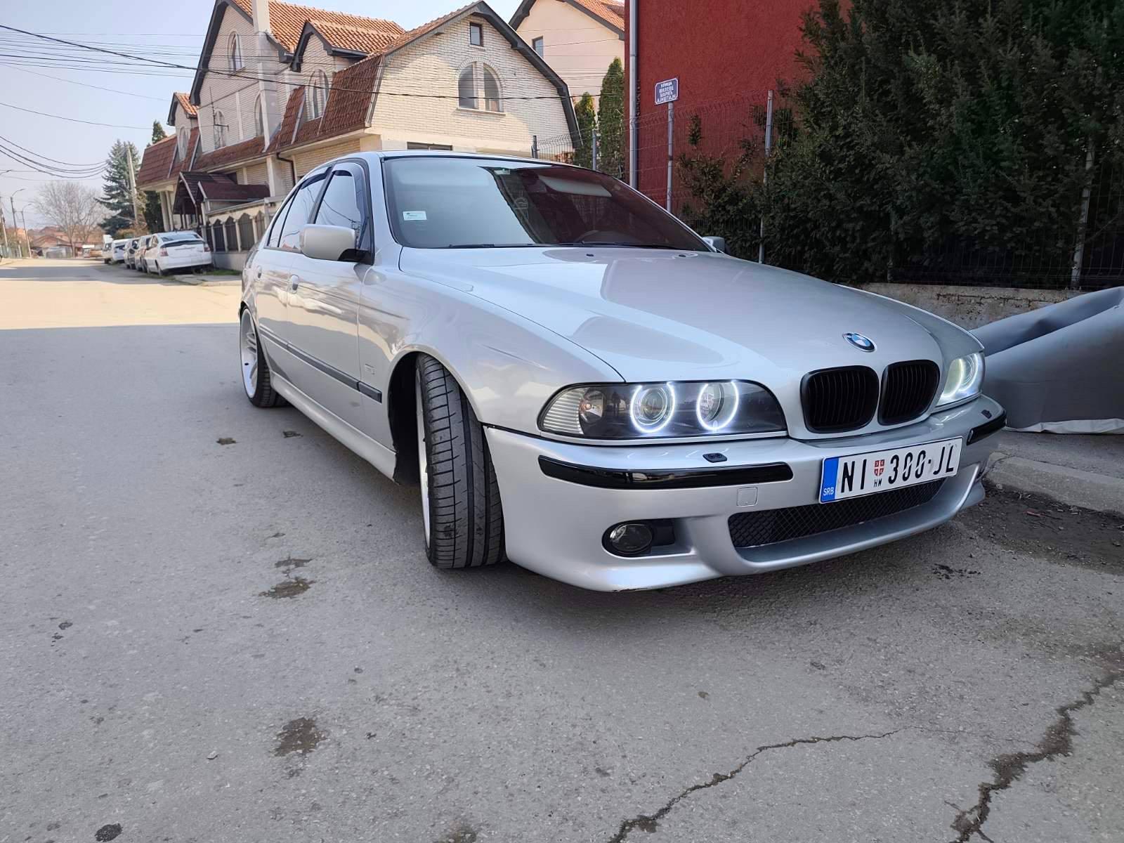 Sjajna završna obrada laka vozila